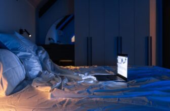 Scientists Uncover But One other Purpose to Sleep in Complete Darkness