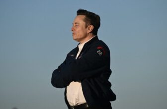 Learn Musk’s Gibberish Rant from His xAI All-Fingers Assembly