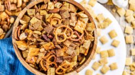 10 Snack Concepts for Film Night time