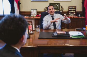 Canadian premier desires to ban social media and AI chatbots for teenagers in Manitoba