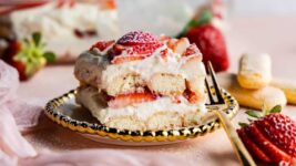 14 Strawberry and Berry Desserts Value Each Chew