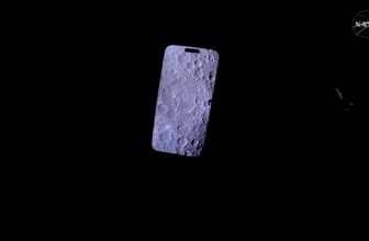 Somebody Lastly Took a Good iPhone Photograph of the Moon. Good Luck Copying Their Trick